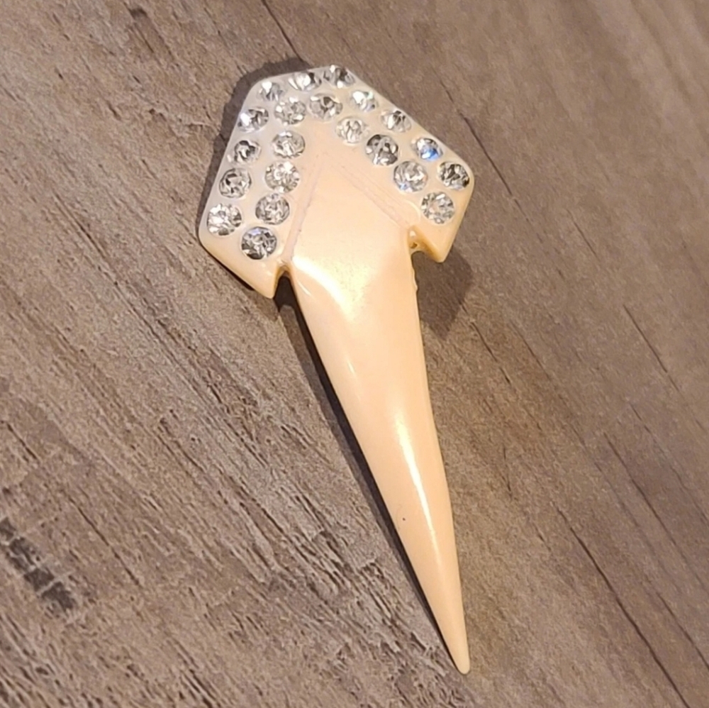 Vintage Art Decor Rhinestone Pin Brooch [Read Details]